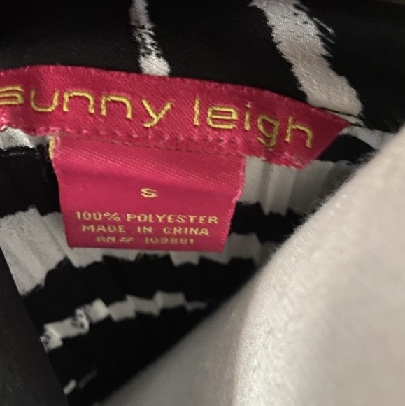 Like New | Sunny Leigh | Top - Picture 4 of 4